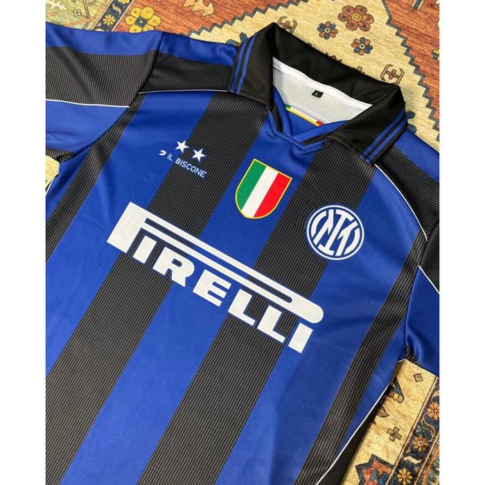 Gambar ORIGINAL STB JERSEY FANTASY INTER MILAN RETRO/JERSEY VINTAGE/JERSEY RETRO/JERSEY CLASIC/ JERSEY FANTASY - Inter milan, M dari nashazeya undefined Tokopedia