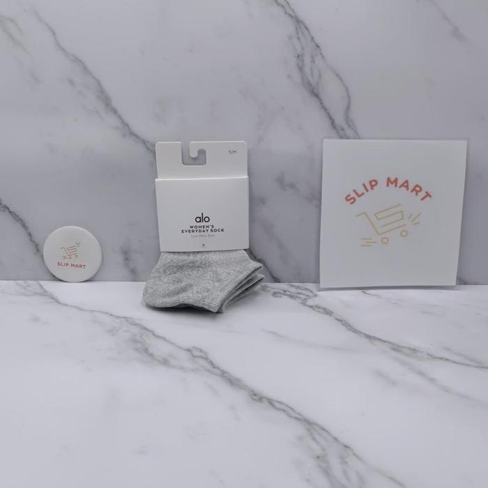 Gambar Alo Yoga Women'S Everyday Sock Produk Asli - Heather Grey, S/M dari Siskawilson undefined Tokopedia