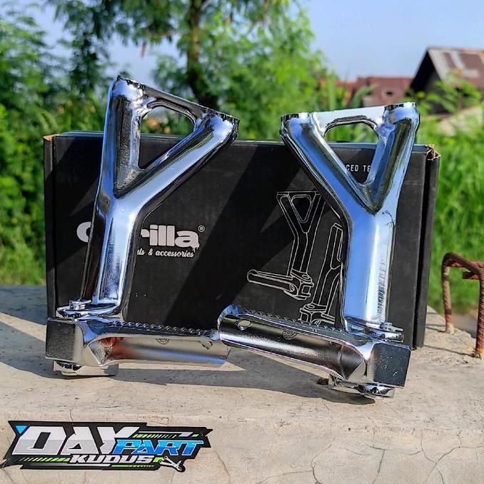 Gambar POSTEP BASTEP BELAKANG GANTUNG MODEL DUCCATI DUCATI PANIGALE V4 KROM SET DUDUKAN PANGKON KNALPOT SILVER IMPOT IMPORT GORILLA GORILA PNP HONDA CB GL MP TIGER GL 100 GL MAX PRO NEOTECH TIGER LAMA TIGER LAWAS TIGER REVO TILAM TILAS TIREV PIJAKAN KAKI Motor - panigale silver, postep saja dari tasibh autopart undefined Tokopedia