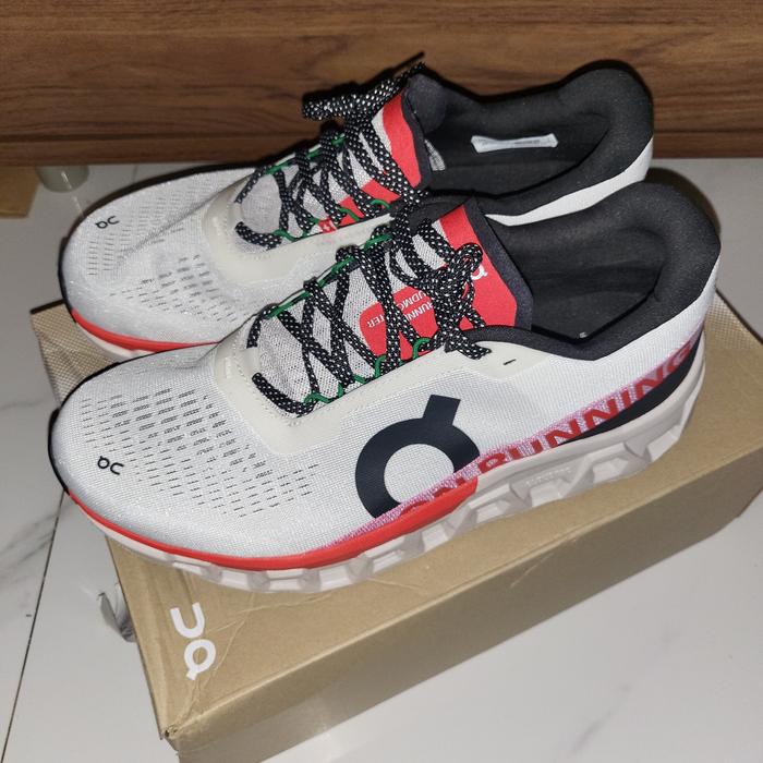 Jual sepatu on cloud monster Kota Bandar Lampung Thohirshopp