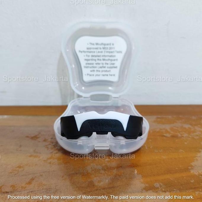 Gambar VENUM MOUTHGUARD PREDATOR - Mouth guard Venum - Gumshield - Pelindung gigi TINJU MUAY THAI MMA UFC BOXING - hitam putih dari undershopz undefined Tokopedia