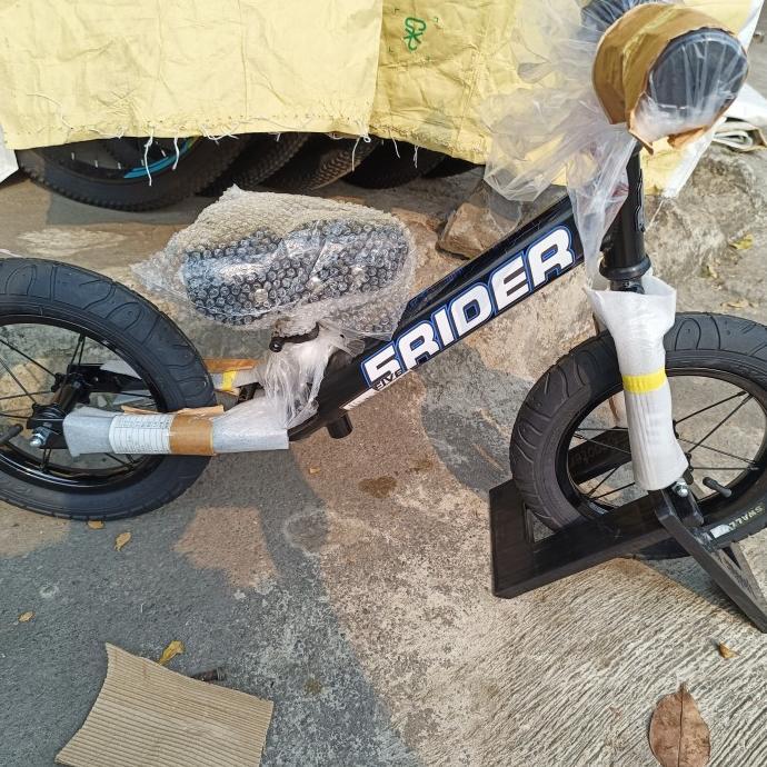 Gambar Sepeda Balance Bike Atau Push Bike Ukuran 12 In Rmb Srider Ban Pompa [Terlaris] [Terbaru] - Hitam dari SupliyerQta undefined Tokopedia