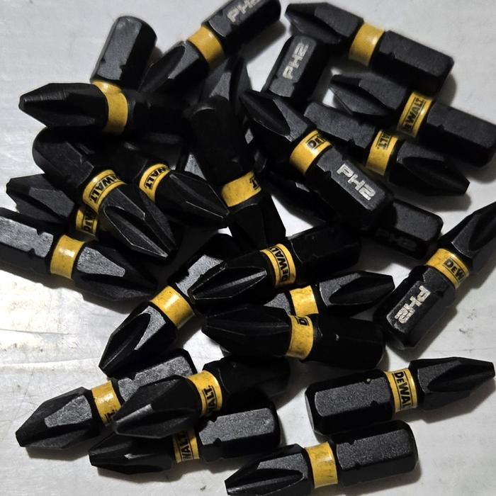Gambar DeWALT POWER BIT 1 inch Ph1 Ph2 Ph3 Min Mata Obeng - Ph2 Black dari Prime Mobile undefined Tokopedia