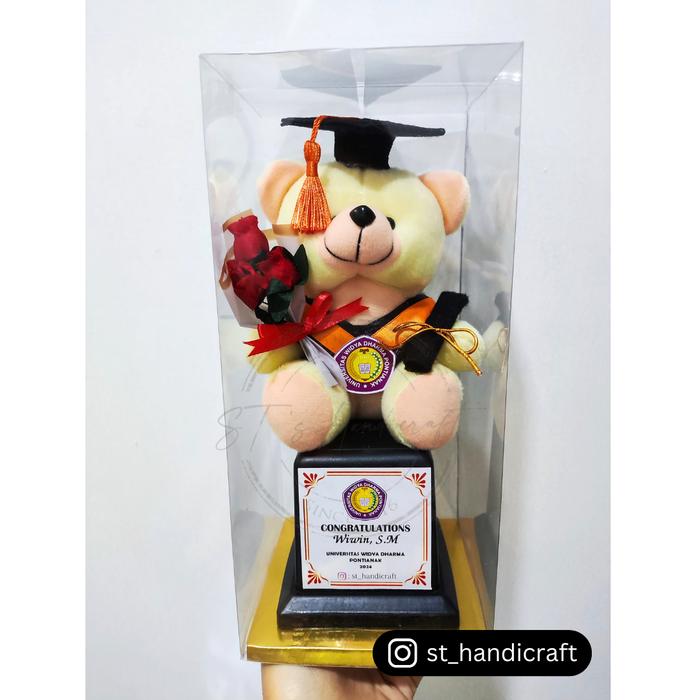 Gambar Piala Boneka Wisuda + Kotak Mika - Paket 2 dari ST's Handicraft undefined Tokopedia