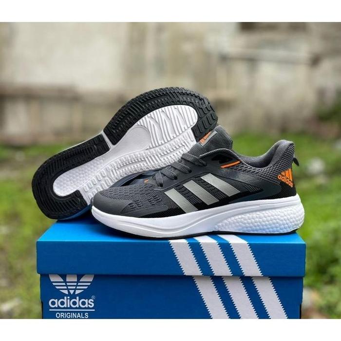 Gambar Sepatu Adidas Full Black Runing Pria Original Vietnam Sepatu Running Terbaru - Adidas Black, 40+ kaus kaki dari adidas official_NEW undefined 5 Tokopedia