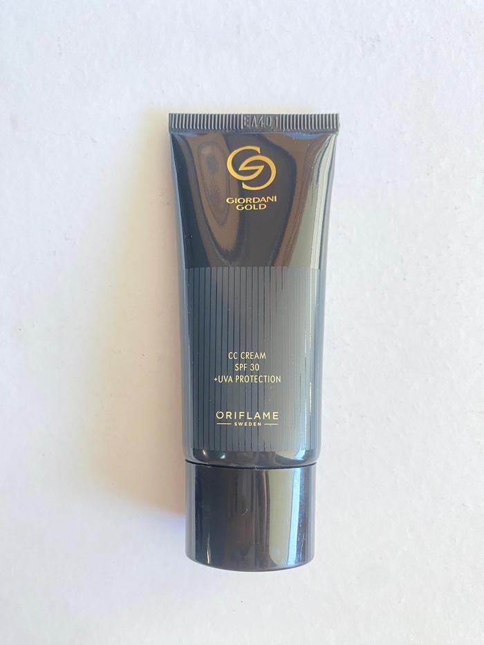 Gambar Giordani Gold CC Cream SPF 35 Light/Medium - Medium dari Yeclare undefined Tokopedia