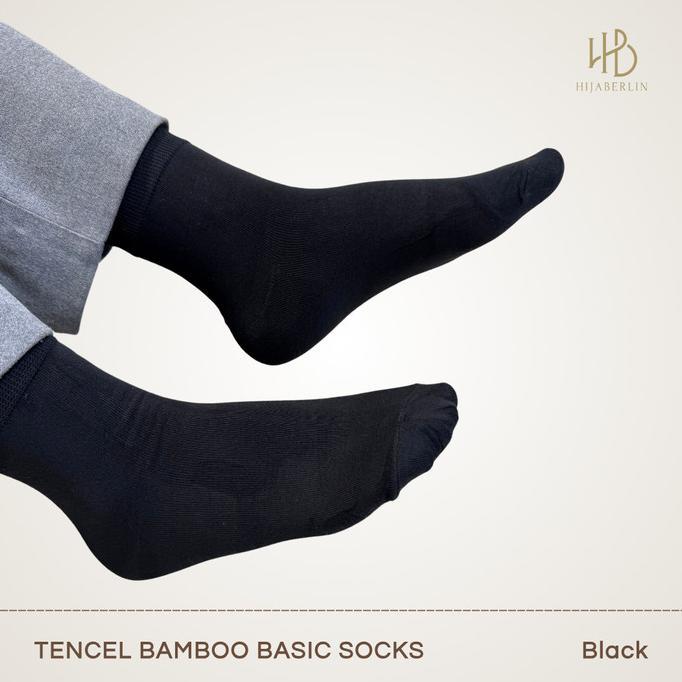 Gambar HIJABERLIN - Tencel Bamboo Sock Premium - Aksesoris Kaos Kaki Haji & Umroh - black dari Aurvelle lux store undefined Tokopedia