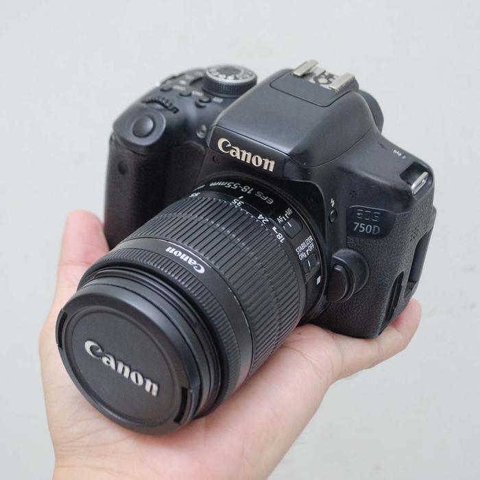 Canon EOS 750D kit 18-55mm III WIFI Fullset Mulus Bonus body