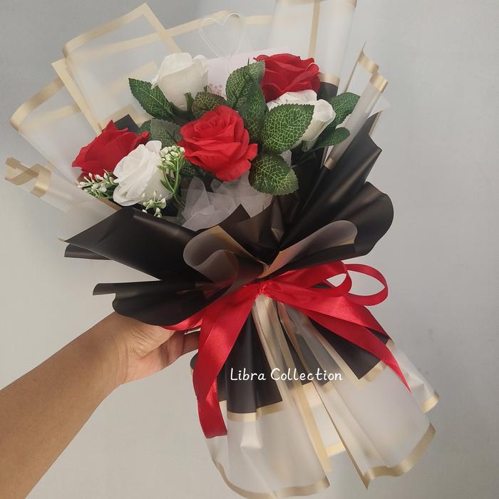 Gambar 0LIBRA BUCKET BUNGA artificial // BOUQUET // BUKET // VALENTINE // HAP - Hitam, Request Ucapan dari LIBRA COLLECTION_NEW undefined Tokopedia
