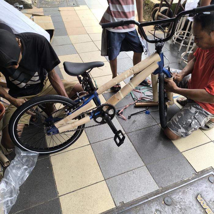 Gambar Sepeda Bmx Ban 20 Polygon New Rogue Modif Ban Kilap Gear Jangkrik Jagang Samping Original - Biru dari tonytop_NEW undefined Tokopedia