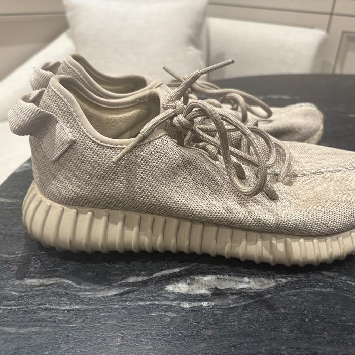 Jual YEEZY 350 ADIDAS KANYE WEST ORIGINAL WARNA KREM *BARU DIPAKE