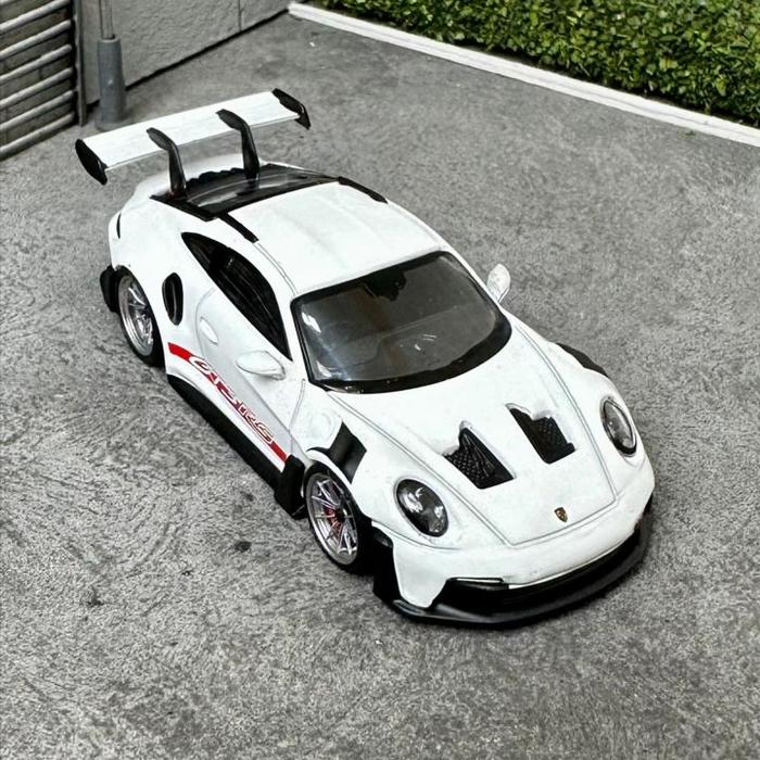 Gambar MINI GT 630 Porsche 911 GT3 RS White with Pyro Red Accent Package dari AccessoryMonster undefined Tokopedia