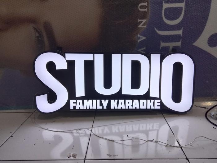 Gambar akrilik neon box custom, huruf timbul dan akrilik backlight dari fiftysix store undefined Tokopedia