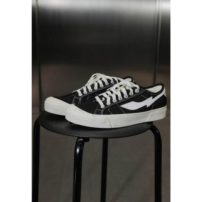 Gambar [ 299k DAPAT 2 PRODUK GRATIS KAOS KAKI ] Celana Jeans Panjang Pendek Pria Celana Jeans Panjang Sepatu Kanvas - Edsel Black, 40 dari popongponiah undefined Tokopedia