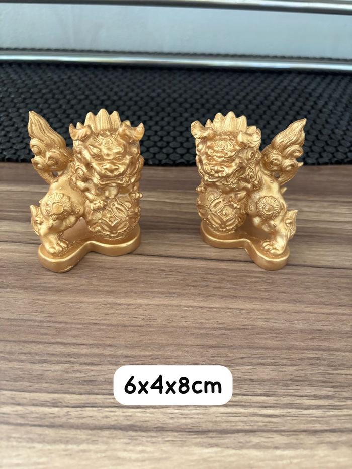 Gambar Patung statue Singa Lion naga dragon emas gold home decoration pajangan rumah meja dekorasi - Kecil dari Homvie undefined Tokopedia