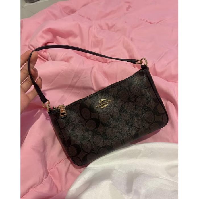 Gambar Coach Shoulder Bag Nolita 19 Signature dari breezycooper undefined Tokopedia