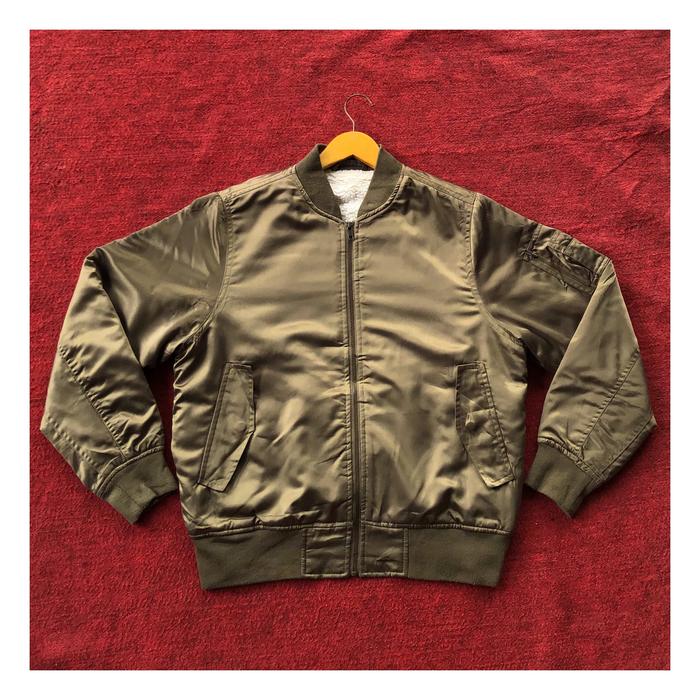 Gambar Jaket bomber GU dari kong secasuals undefined Tokopedia