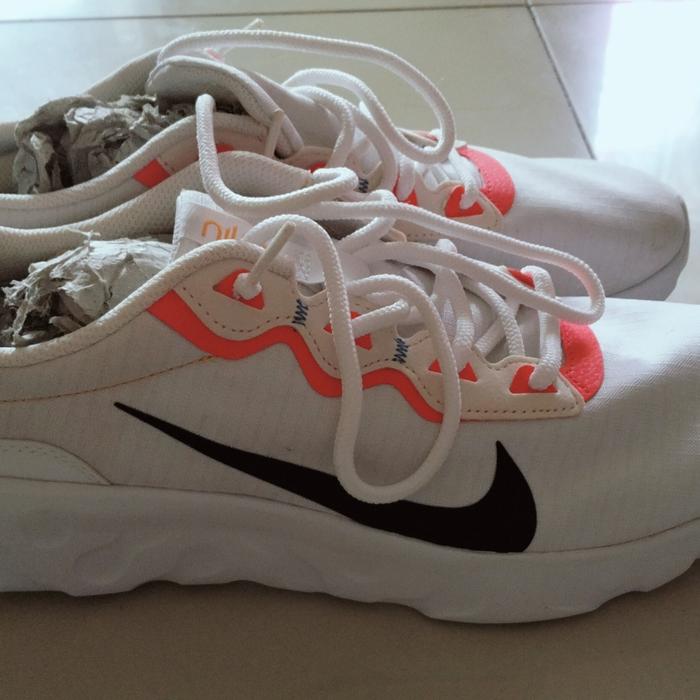 Sepatu Nike Nike Explore Strada Running Shoes Nike Explore Strada - Main Image