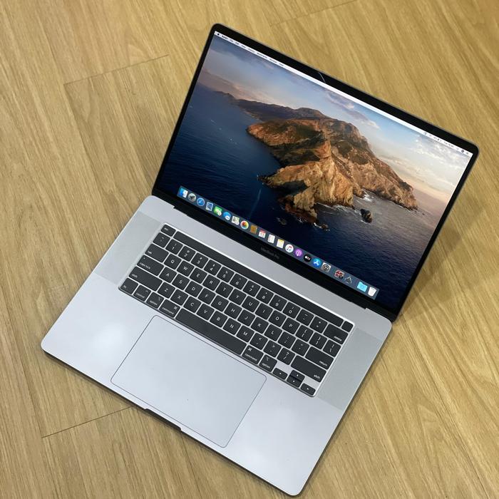 MacBook pro 16 inch 2019 Ram 32/512 GB Core i7 Second Like New 16