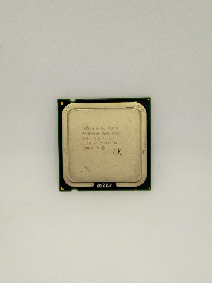 Intel Cpu Pentium E5300 Socket Pentium R Dual Core E5300 Graphics