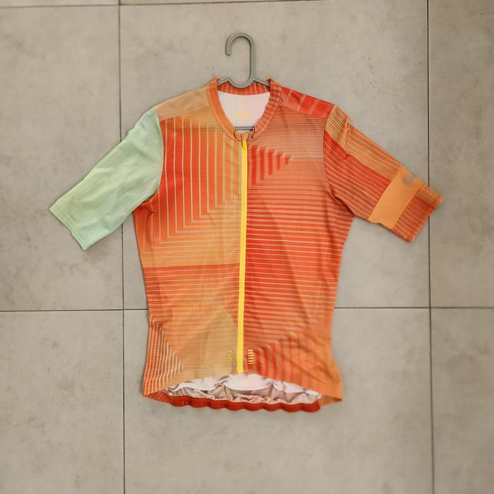 Jual rapha pro team flyweight jersey size m Jakarta Selatan