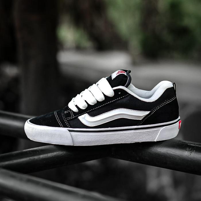 Jual VANS KNU SKOOL BLACK WHITE 39 Kota Tangerang Selatan - Main Image