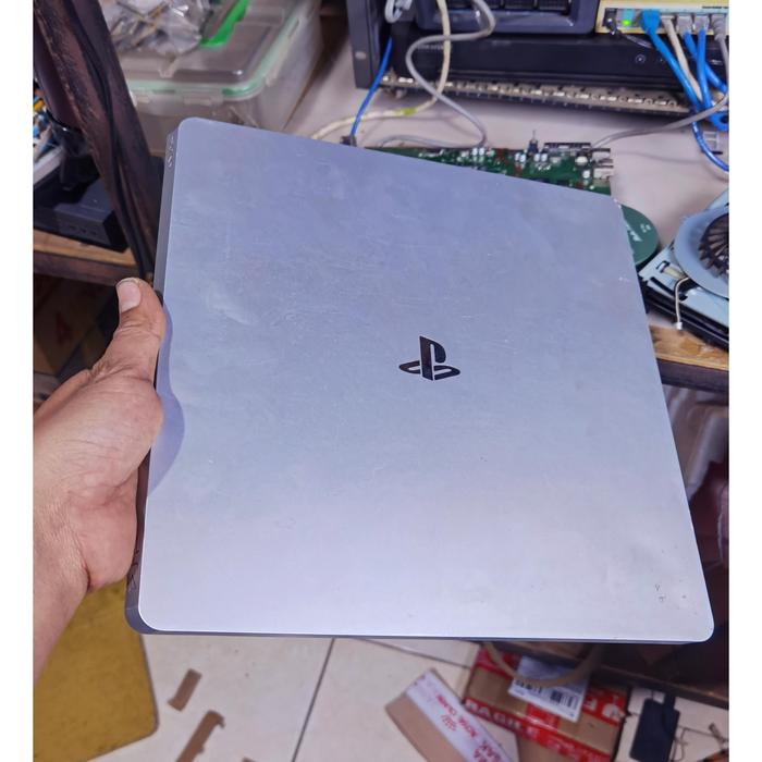 Gambar casing ps4 slim seri 2 / case ps4 slim cuh-2006a ori copotan (silver) - atas dari SandyCorporations undefined Tokopedia