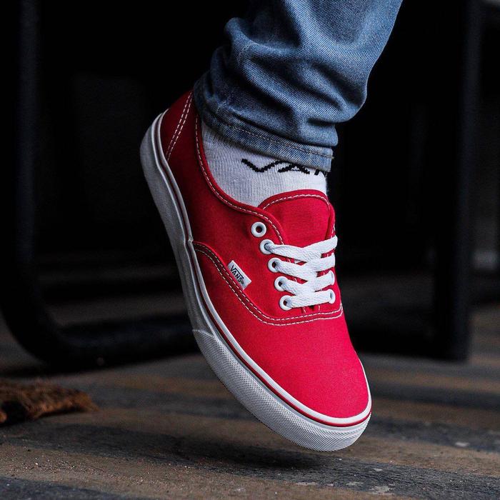 Gambar Sepatu Vans Authentic Classic Red Chili | Unisex | Branded | LIMITED - Merah, 44 dari Lucky Project Online Store undefined Tokopedia