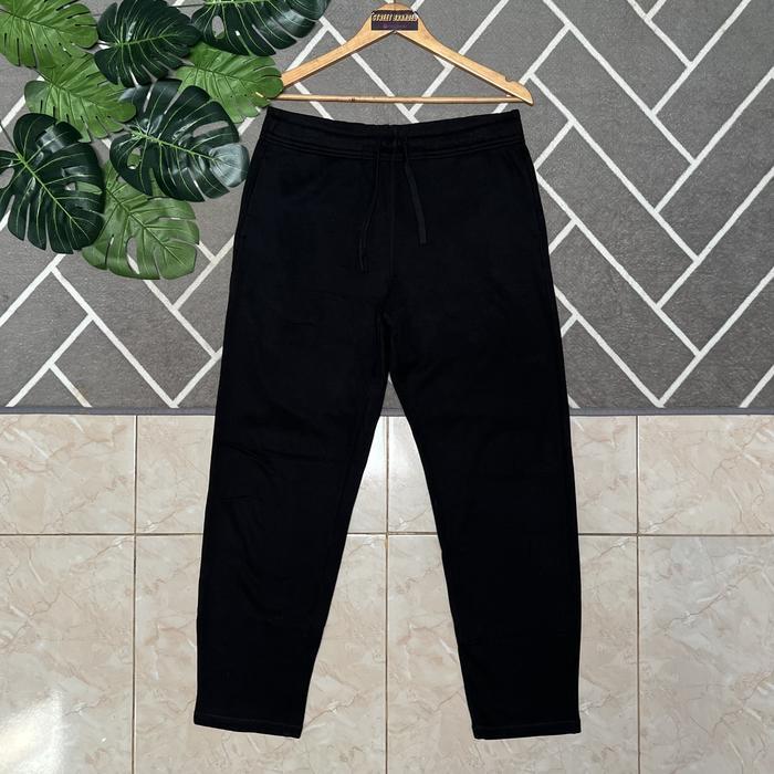 Gambar Celana Training Uniqlo | Uniqlo Training Pants | Celana Sweat Uniqlo | Uniqlo Sweat Pants | Celana Olahraga Uniqlo | Celana Lari Uniqlo | Uniqlo Runing Pants | Celana Katun Uniqlo | Celana Uniqlo | Uniqlo Pants dari streetbranded undefined Tokopedia