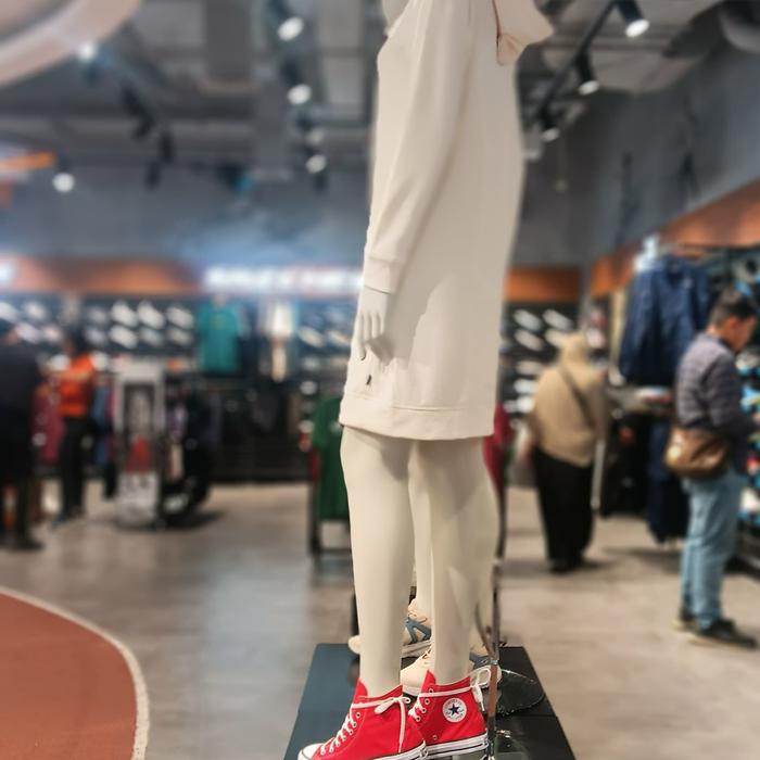 Gambar converse chuck taylor 70s RED dari IOS sneakers undefined Tokopedia