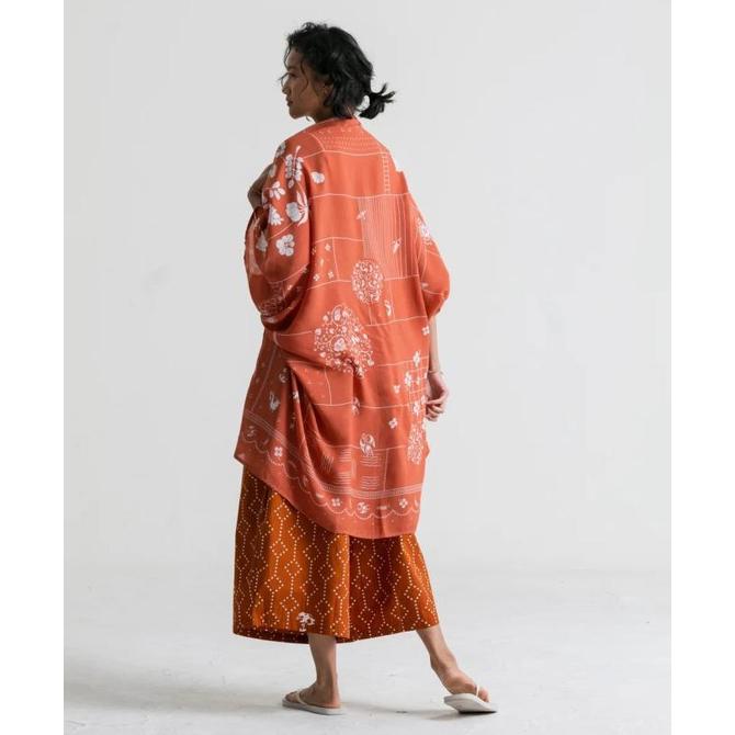 Gambar -Cocomber- Scarf Outer Tambal Tencel Salmon Sejauh Mata Memandang - Terracotta (+) dari Cocomber undefined 4 Tokopedia