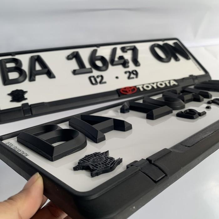 Gambar Free Cover dengan Label Merk Mobil Plat Nomor Mobil Custom Akrilik Timbul FONT BARU FE LANCIP PUTIH - PUTIH DOFF, TOYOTA dari PRO Exterior ID undefined Tokopedia