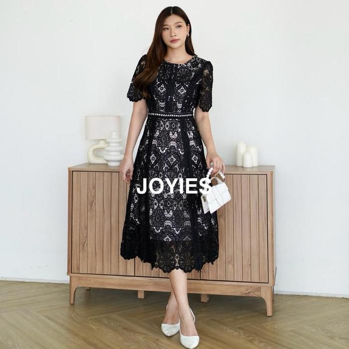 Gambar Aesun Dress Crochet Formal Elegant Mewah Korean Dinner Party Midi White Black Navy Blue Tosca Pink Brown Maroon Emerald Green Pastel Imlek Natal Christmas - Black, SMALL dari Nadzila Shop undefined Tokopedia
