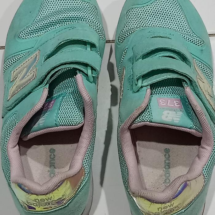 Gambar sepatu branded preloved Anak perempuan dari SarahVanessa undefined Tokopedia