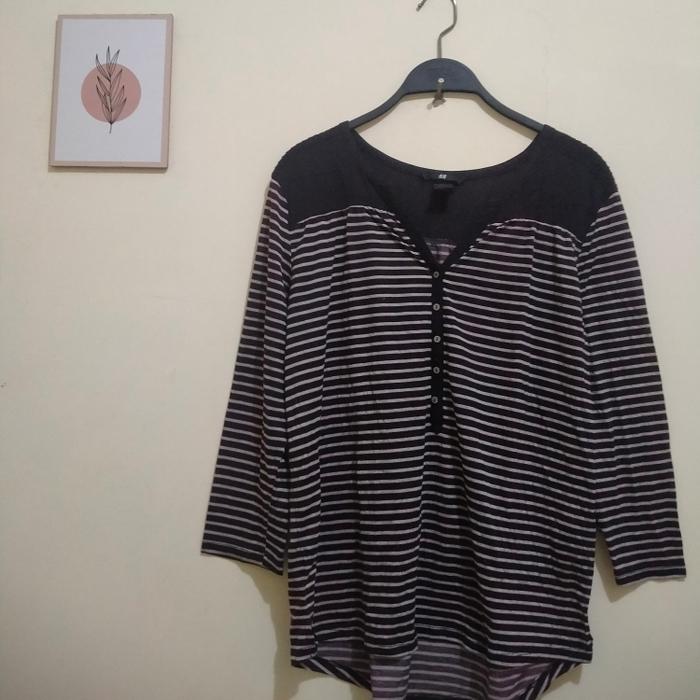 Gambar blouse wanita import brand H&M ld 110-120 dari @Aulberkah undefined Tokopedia