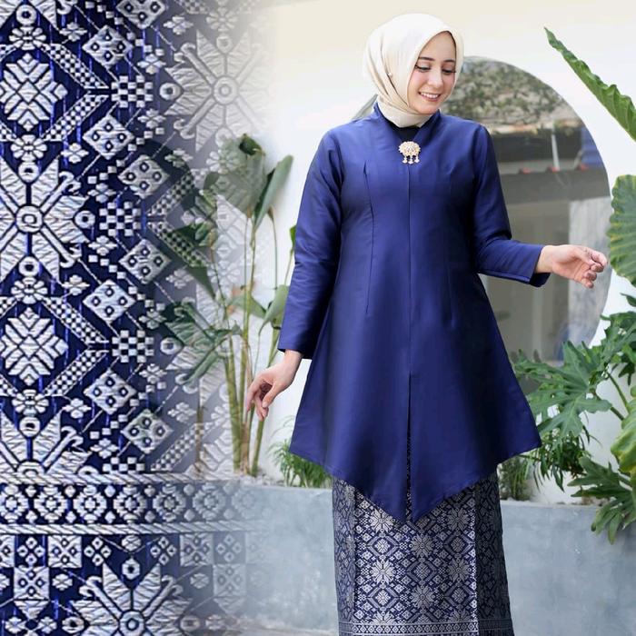 Gambar Rohmah Kebaya - Setelan Kebaya Tafeta Tunik Polos / Kebaya Encim Floy Tunik / Kebaya Tunik Kurung Melayu - Navy, M, Set Kebaya dari Rohmah kebaya undefined Tokopedia