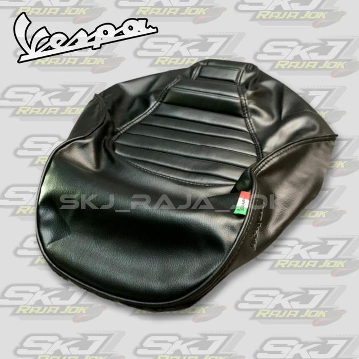 Gambar Cover Jok Motor Vesmet (Vespa Matic) ,Sprint , Primavera , Lx 125 - 150 ,S 125 , - Hitam dari Rodalin undefined Tokopedia