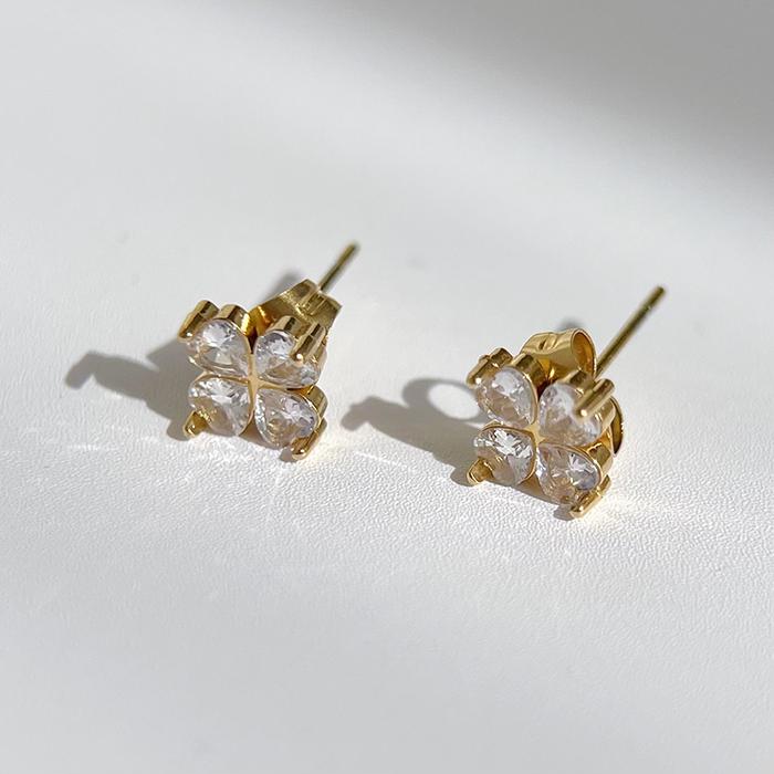 Gambar Spar.co Anting Bunga Daun Semanggi Titanium Zirkon Lapis Emas 18K  Wanita - Zircon Four-Leaf Clover Versatile Earrings 18K Gold Plated Titanium Fashionable Jewelry Aksesoris Perhiasan Wanita  old  money  vintage High Quality SP-AAB1026 dari spar.co jewelry undefined Tokopedia