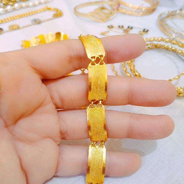 Gambar rantai plat lapis emas crum kristal bisa pakai hari-hari! dari grosir aksesoris aceh undefined Tokopedia