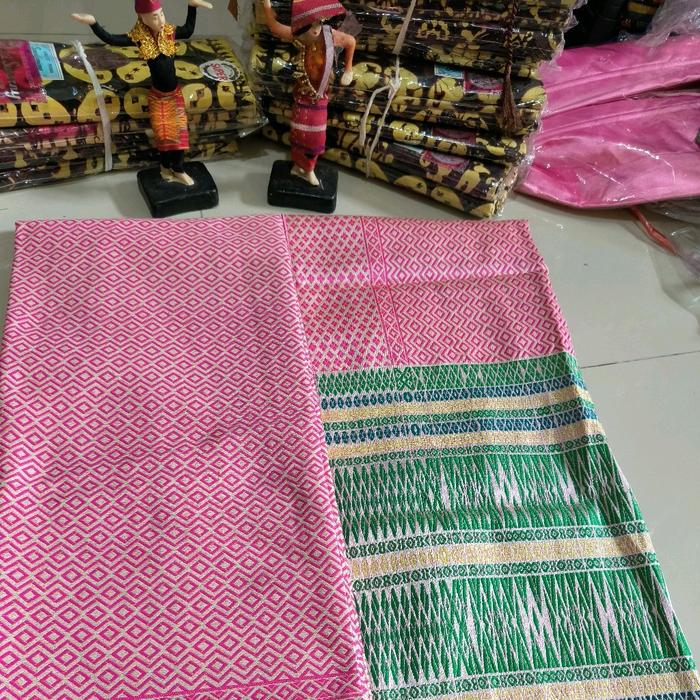 Gambar songket mesin tumtuman /bahan lembut dari cimitsongket undefined Tokopedia