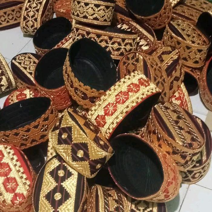 Gambar Peci, Tas, Dompet, Tapis Lampung dari Ridho souvenir undefined Tokopedia