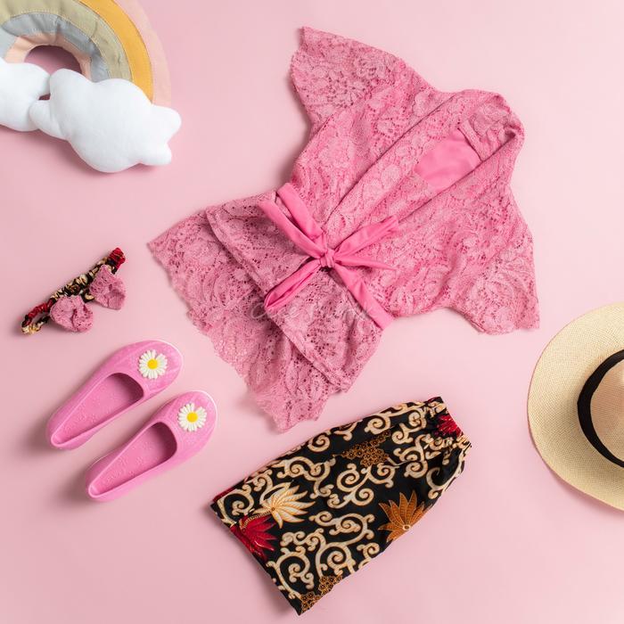 Gambar Set Kebaya Brukat Modern Anak Perempuan Free Bando Baju Kebaya Bayi Balita Anak Tanggung Baju Adat Kebaya Bali Jawa Seragam Kostum Kartini Kebaya Wisuda Tk Sd Acara 17 Agustus Pawai Karnaval Sekolah Ll Pasti Diskon - Pink, S dari Mexzykuu undefined Tokopedia