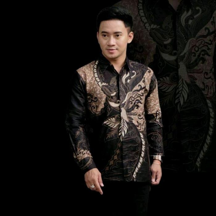Gambar BAJU BATIK COUPLE AYAH DAN ANAK COWOK BATIK WARNA HITAM MOTIF SANGKURIANG Atasan Hem Dewasa Pria Dan Anak Cowok Panjang Pendek  Katun Seragam Keluarga Sarimbit Reguler - Kemeja Dewasa Ayah, M dari Farizzabatik undefined Tokopedia