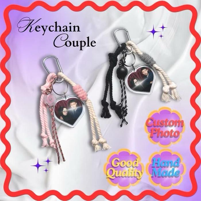 Gambar ￼KEYCHAIN COUPLE | Gantungan Kunci Foto Custom 2 Sisi︱Custom Foto Frame + Strap | Gantungan macreme couple - Pink love, Tanpa foto dari aihalimahgallery_NEW undefined Tokopedia