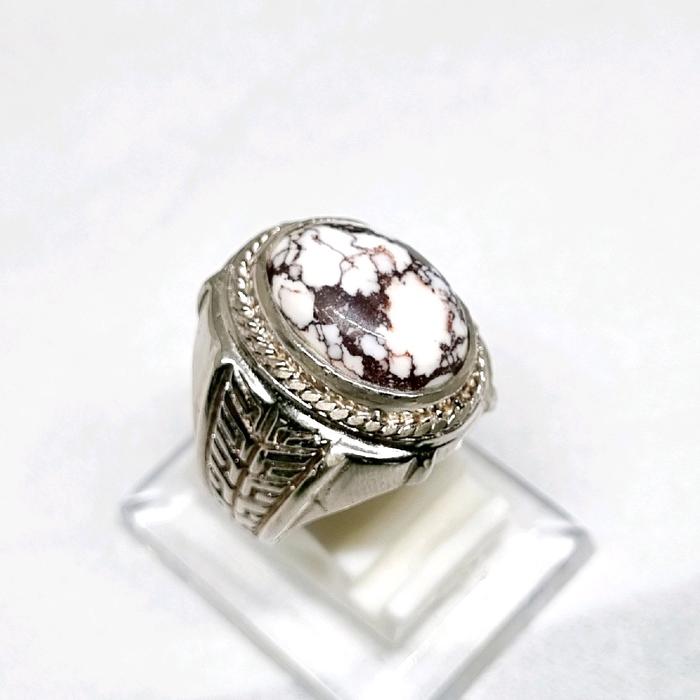 Gambar Cincin batu pirus putih asli original urat merah hitam ceplok kuro / pirus persia urat emas cincin pria - size 4 dari Ucha Permata undefined Tokopedia