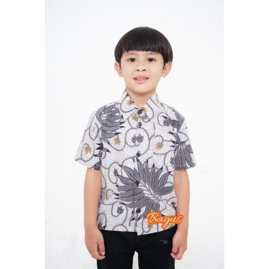 Gambar Kemeja Batik Anak Laki-Laki Lengan Panjang Batik Ayah dan Anak Cowok warna abu Baju Keluarga Dewasa Katun Pendek Seragam Motif Hem bayi lebaran couple - hem anak, M dari Batik Kita_NEW undefined Tokopedia