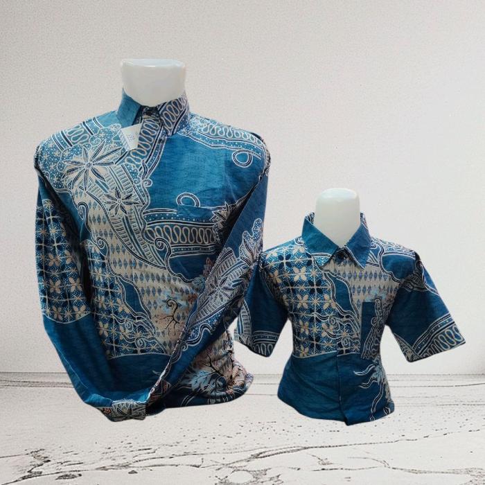 Gambar KEMEJA BATIK PRIA Warna EMERALD BLUE COUPLE AYAH Dan Anak Ayah LAPIS FURING ANAK TANPA FURING Lengan Pendek Ayah Lengan Panjang Katun Baju Seragam Motif Atasan Keluarga Dewasa Dan Anak Sarimbit - Kemeja, S dari BATIK AQILLA23 undefined Tokopedia
