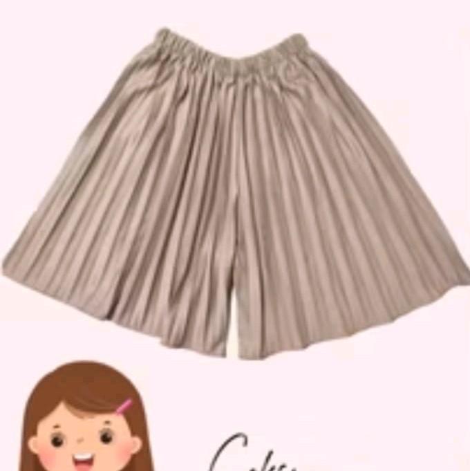 Gambar Premium Celana Plisket Pendek Polos Anak Perampuan Umur 1-12TH - coksu, 18 dari JV.Collection Shop undefined Tokopedia