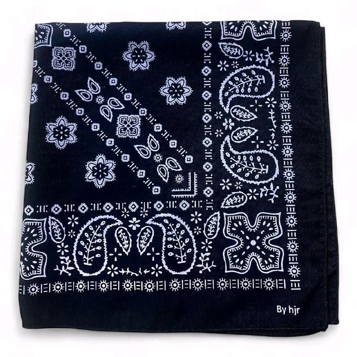 Gambar Bandana Slayer Multifungsi Motif Paisley Ukuran 45×45cm Bahan Polyester Merah Hitam Batik Kain - Hitam dari dlota store undefined Tokopedia