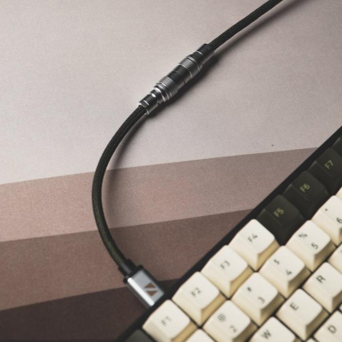 Noir YC8 coiled aviator cable in olive green for mechanical gaming keyboards